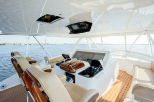 2018 Viking 72 Convertible thumbnail 14