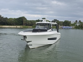 BFT 42ft Boston Whaler Yacht For Sale