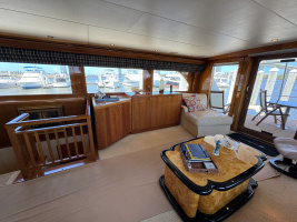 PERFECT LA DEE 75ft Hatteras Yacht For Sale