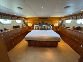 PERFECT LA DEE 75ft Hatteras Yacht For Sale
