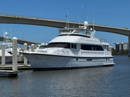PERFECT LA DEE 75ft Hatteras Yacht For Sale