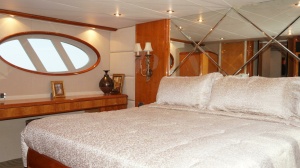 Kathleen 74ft Lazzara Yachts Yacht For Sale