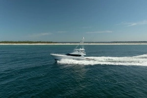 2005 Hatteras 68 Convertible thumbnail 41