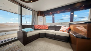 CARVER 56 VOYAGER SKY LOUNGE “LADY CAPE”