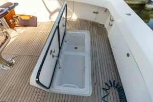2013 Viking 76 Convertible thumbnail 73