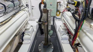 2017 72 Viking Enclosed Bridge Share-E Bridge Engine Room (5)