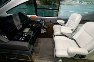 Photo 6218041 for 2019 Cruisers Yachts 60 Cantius After Five 2019 Cruisers Yachts 60 Cantius- AFTER FIVE