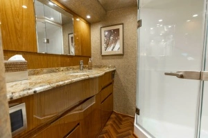 2013 Viking 76 Convertible thumbnail 31