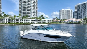  2022 Sea Ray Sundancer 320 OB Yacht For Sale in Aventura FL