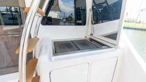 On the DL 65ft Hatteras Yacht For Sale