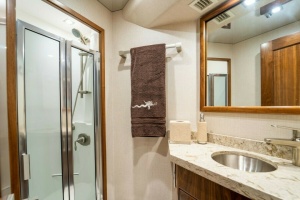 2018 Viking 72 Convertible thumbnail 47