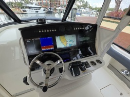 BFT 42ft Boston Whaler Yacht For Sale