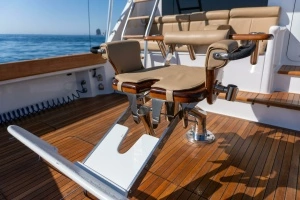 2001 Hatteras 60 Convertible thumbnail 38