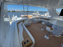 PERFECT LA DEE 75ft Hatteras Yacht For Sale