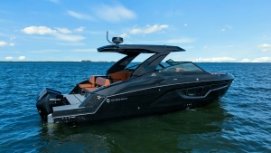 Cruisers Yachts 34 GLS Side Profile