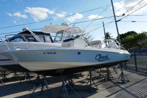 21ft Boston Whaler Yacht For Sale