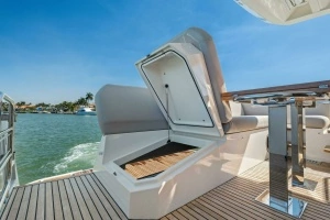 2022 Prestige 520 Flybridge thumbnail 54