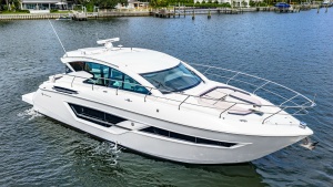 Starboard Profile View in Marina