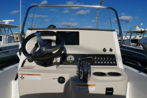 21ft Boston Whaler Yacht For Sale
