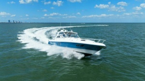 2019 Intrepid 475 Sport Yacht thumbnail 45