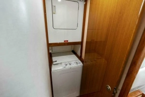 2003 Viking 48 Convertible thumbnail 58