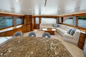 2012 Viking 82 Convertible thumbnail 11
