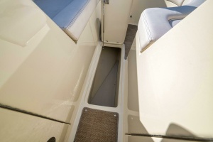 2LW 34ft Chris Craft Yacht For Sale