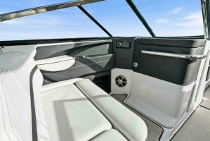 29ft Regal Yacht For Sale