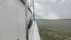 2017 72 Viking Enclosed Bridge Share-E Forward Deck (5)