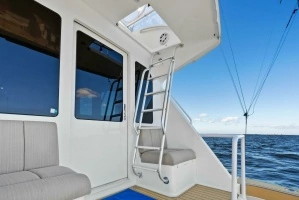 2002 Viking 65 Convertible thumbnail 23
