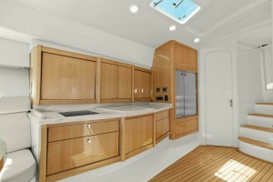 2019 Intrepid 475 Sport Yacht thumbnail 23