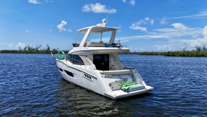 SEAS THE DAY 40ft Carver Yacht For Sale