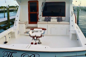 Photo 6226269 for 2001 Donzi 73 Sport Yacht  2001 Donzi 73' Sport Fish  Cockpit 6