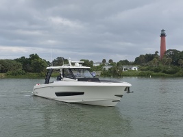 BFT 42ft Boston Whaler Yacht For Sale