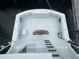 Hatteras SF Down Time - Cockpit