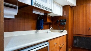 Magnum Ride 100ft Hatteras Yacht For Sale