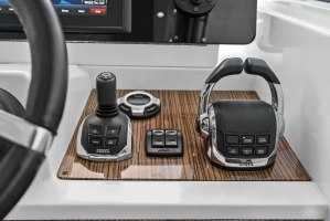 2014 Cruisers Yachts 48 Cantius thumbnail 9