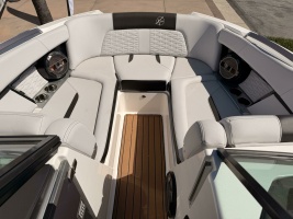 24ft Mastercraft Yacht For Sale