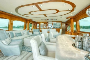 MAJESTIK 80ft Hatteras Yacht For Sale