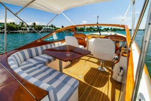 Tira Bella 30ft Hinckley Yacht For Sale