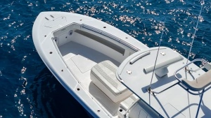 Chileno Azul 2021 Invincible 42 Center Console Yacht For Sale in San Jose del Cabo 