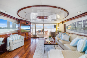 Aphrodite 80ft Lazzara Yachts Yacht For Sale