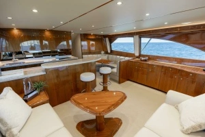 2020 Viking 62 Convertible thumbnail 8