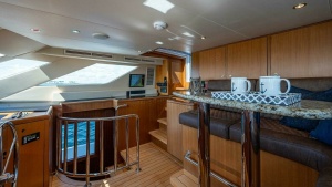 Magnum Ride 100ft Hatteras Yacht For Sale