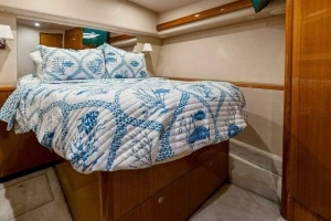2003 Viking 48 Convertible thumbnail 4