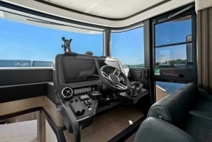 2025 Absolute Navetta 53 thumbnail 7