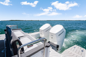 Only 60 hrs  37ft Galeon Yacht For Sale