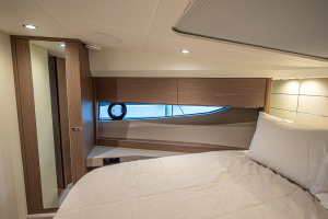 GRAYSKY V 40ft Princess Yacht For Sale