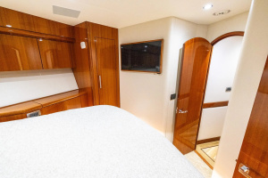 70ft Hatteras Yacht For Sale