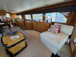 PERFECT LA DEE 75ft Hatteras Yacht For Sale